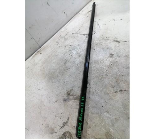 Молдинг стекла задний левый