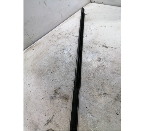 Молдинг стекла задний левый