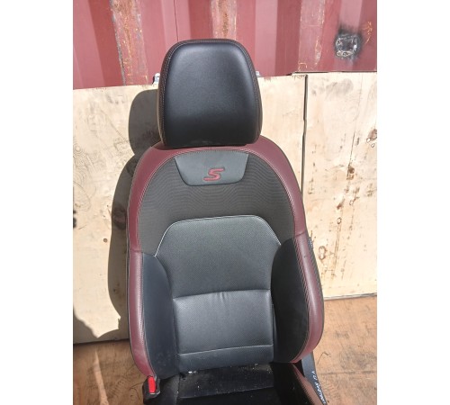 Сиденье переднее левое