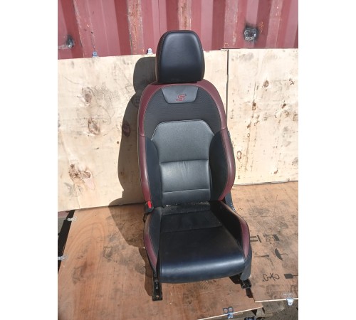 Сиденье переднее левое