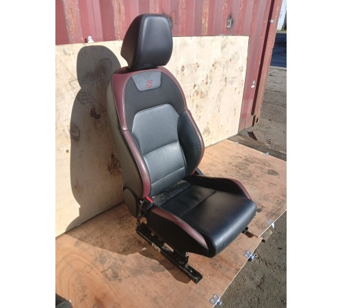 Сиденье переднее левое