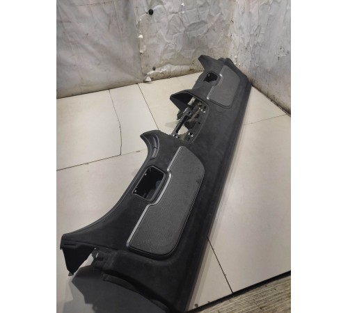 Задняя полка