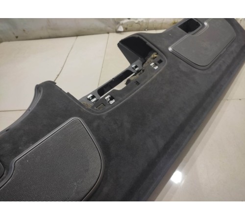 Задняя полка