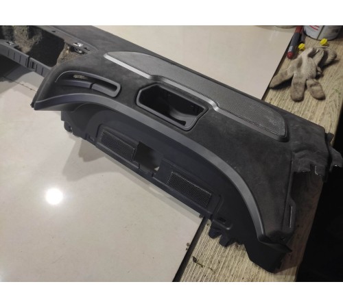 Задняя полка