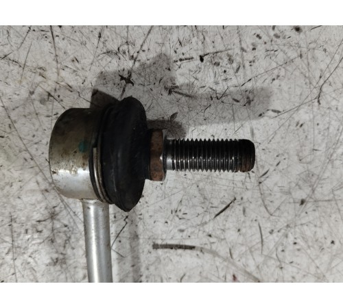 Стойка стабилизатора задняя правая