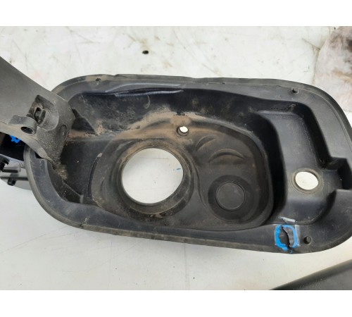 Лючок бензобака