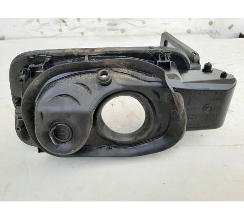 Лючок бензобака