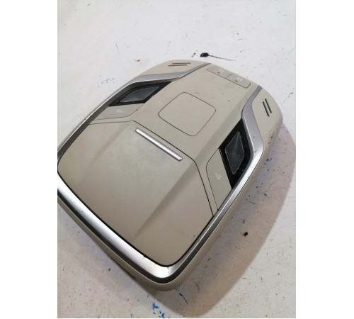 Плафон освещения салона