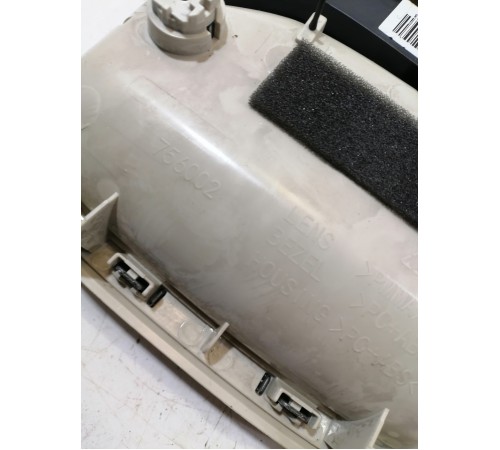 Плафон освещения салона