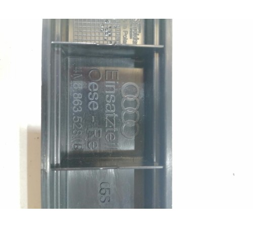 Накладка багажника правая