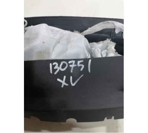 Подушка безопасности коленная