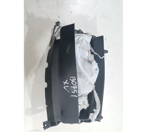 Подушка безопасности коленная