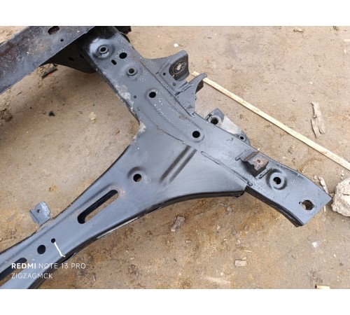 Балка подвески (подрамник) передняя