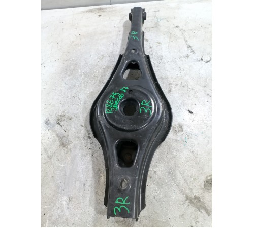 Рычаг задний  правый под пружину