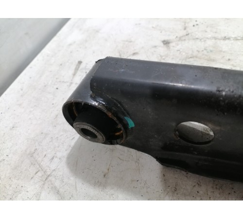 Рычаг задний  правый под пружину