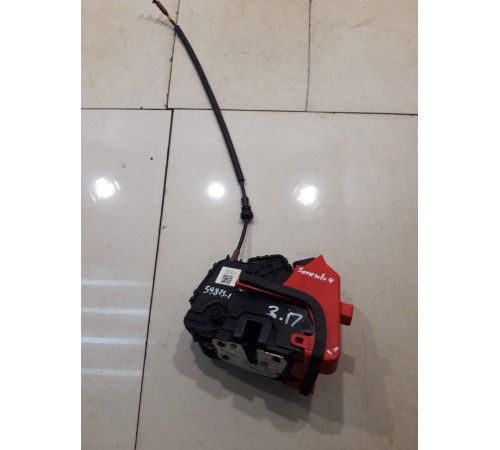 Замок двери (задний, правый)