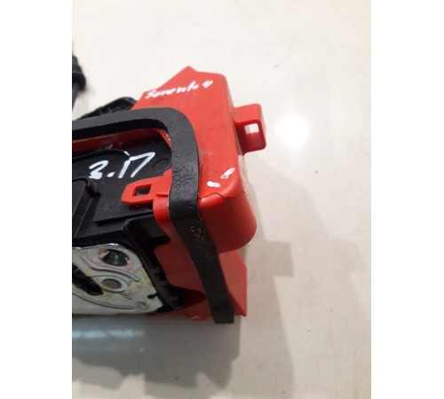 Замок двери (задний, правый)