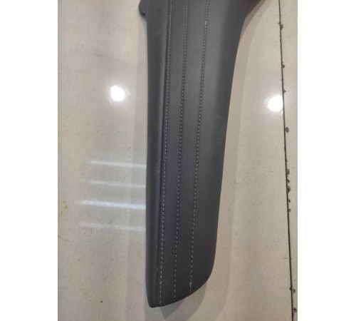 Накладка центральной консоли (правая)