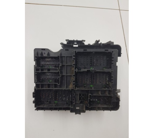 Корпус предохранителей и реле