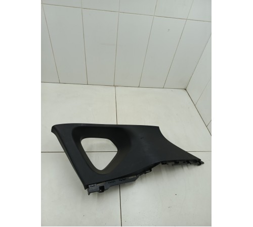 Обшивка задней стойки