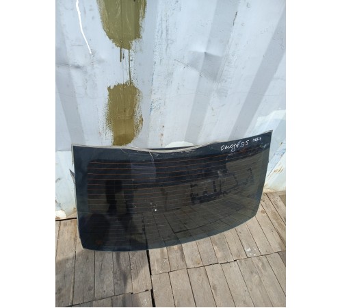 Стекло кузова заднее