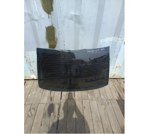 Стекло кузова заднее