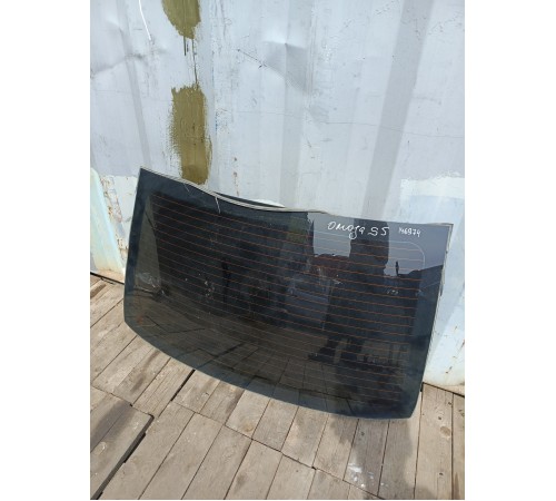 Стекло кузова заднее