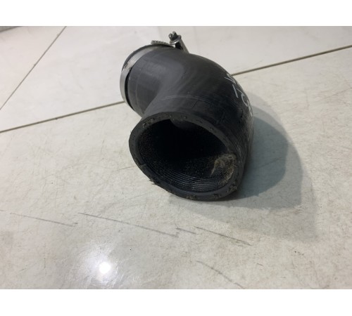 Патрубок системы охлаждения