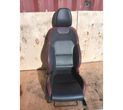 Сиденье переднее правое