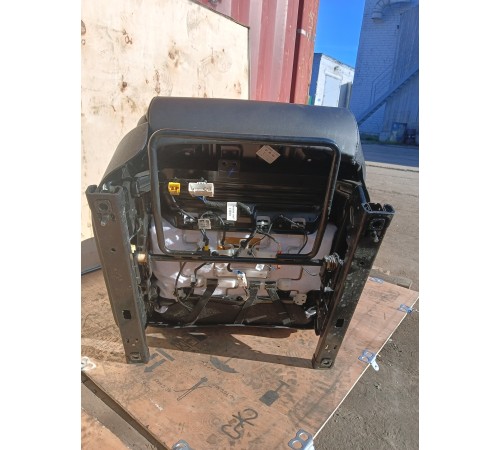 Сиденье переднее правое