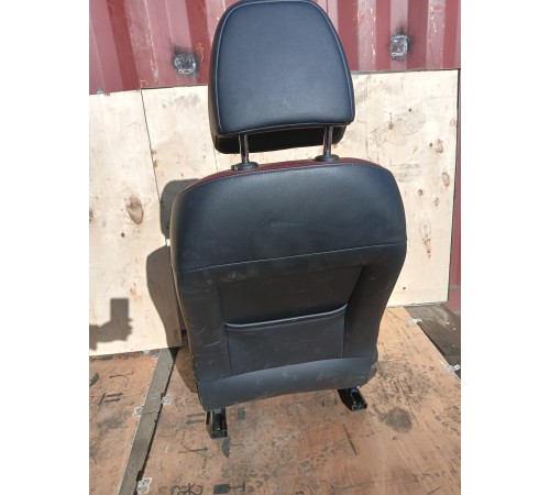 Сиденье переднее правое