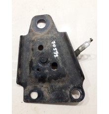 Кронштейн балки(передний)