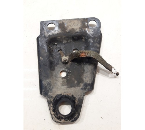 Кронштейн балки(передний)