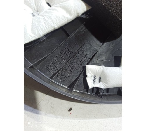 Обшивка крышки багажника(левая)