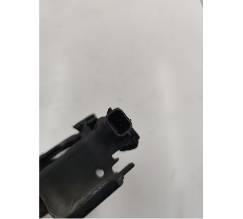 Замок капота