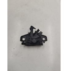 Замок капота