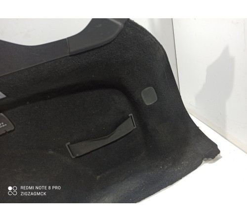 Обшивка багажника (правая)