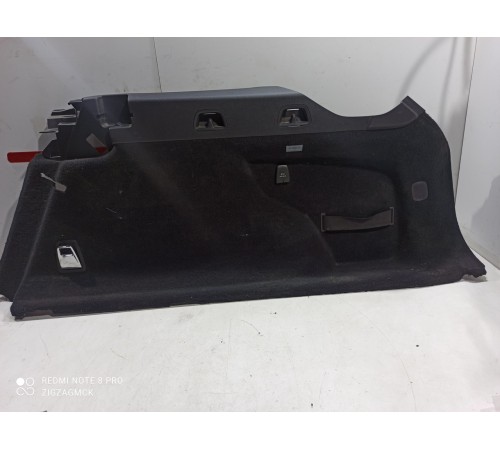 Обшивка багажника (правая)