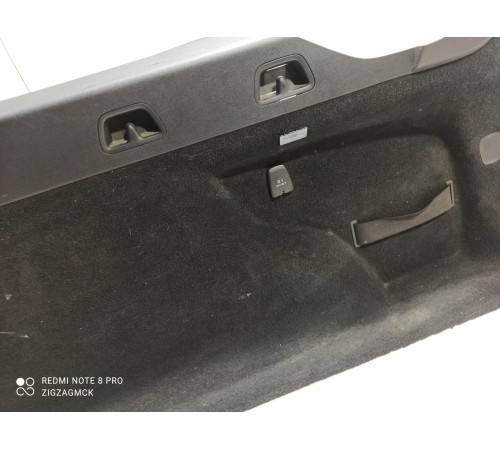 Обшивка багажника (правая)