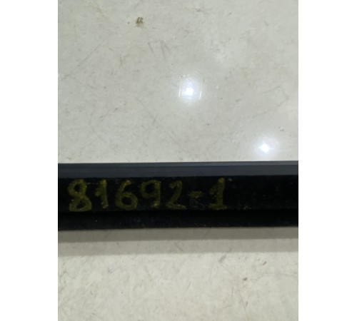 Уплотнитель стекла (задний правый внутренний)