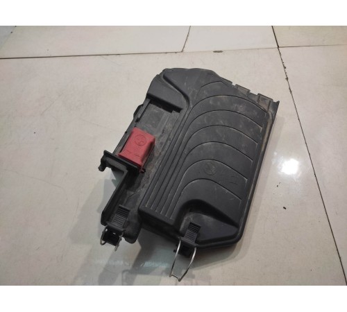 Крышка блока предохранителей