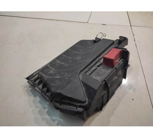 Крышка блока предохранителей