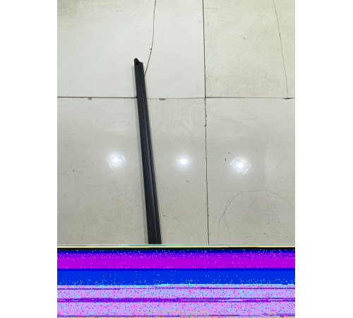 Уплотнитель стекла (задний правый внутренний)