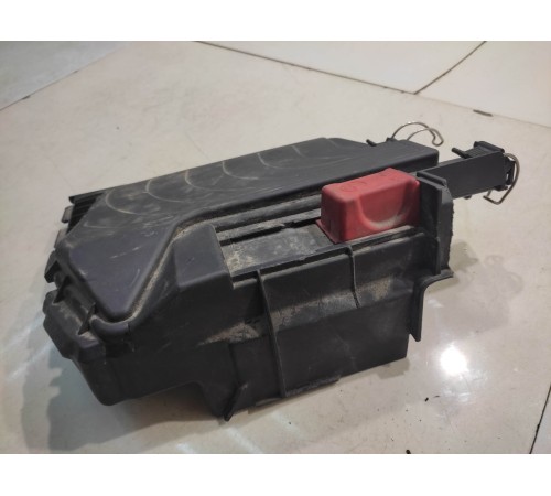 Крышка блока предохранителей