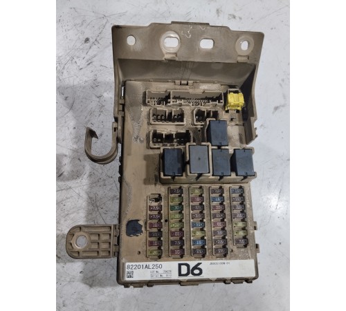 Блок предохранителей (салонный)