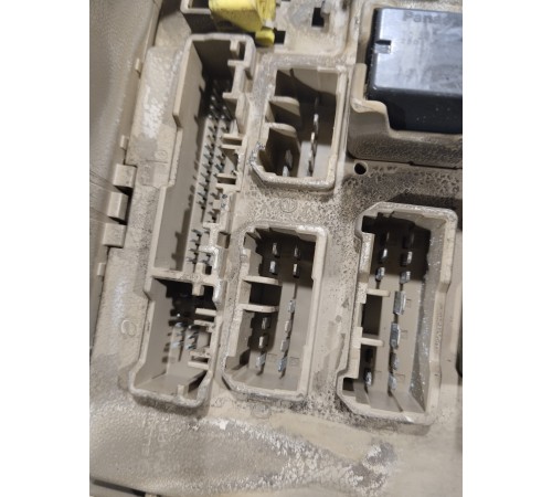 Блок предохранителей (салонный)