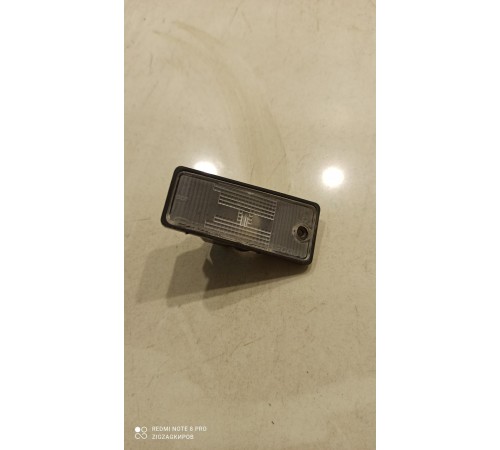 Плафон подсветки номера левый