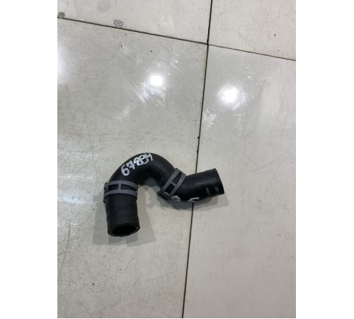 Патрубок системы охлаждения