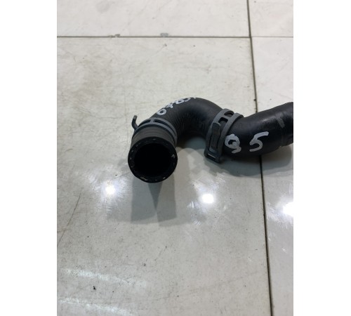 Патрубок системы охлаждения