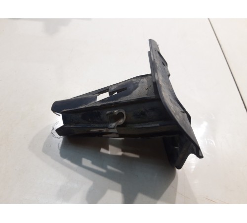 Кронштейн форсунки омывателя фар